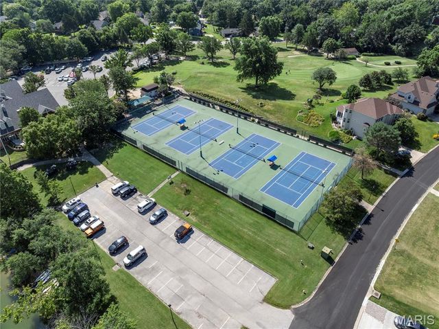 706 Abbottsford Court, Lake St Louis, MO 63367