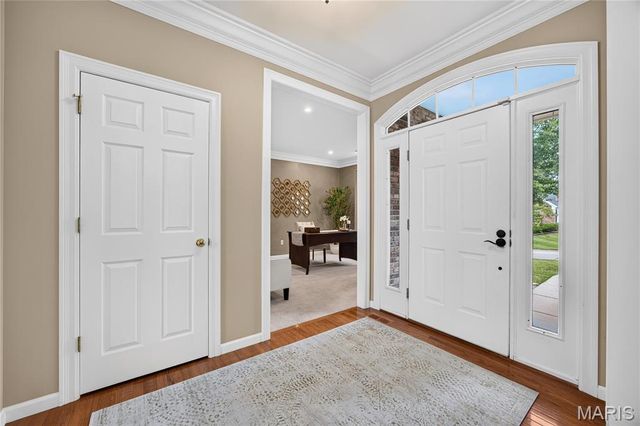 706 Abbottsford Court, Lake St Louis, MO 63367
