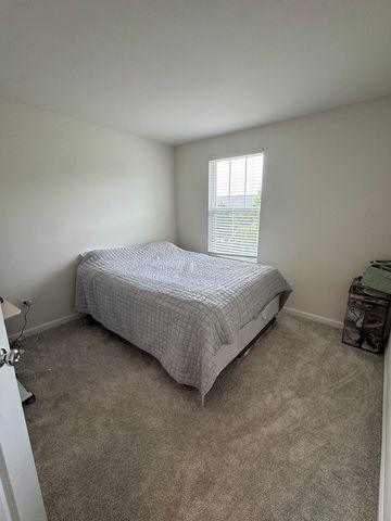 6211 Sandbelt Drive, Lisle, IL 60532