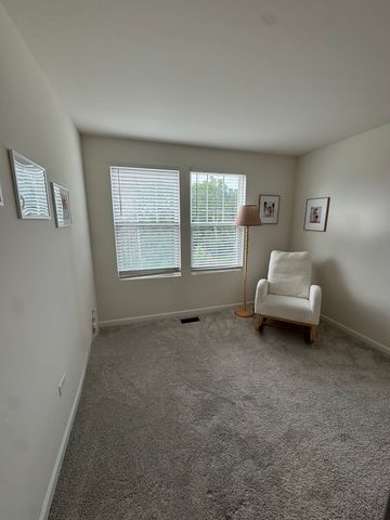 6211 Sandbelt Drive, Lisle, IL 60532