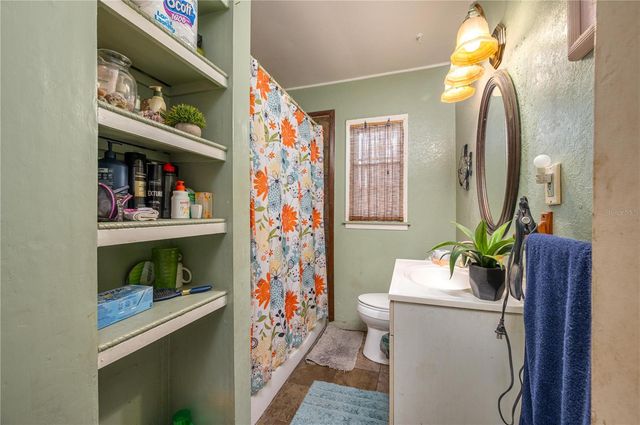 711 W VIRGINIA AVENUE, Tampa, FL 33603