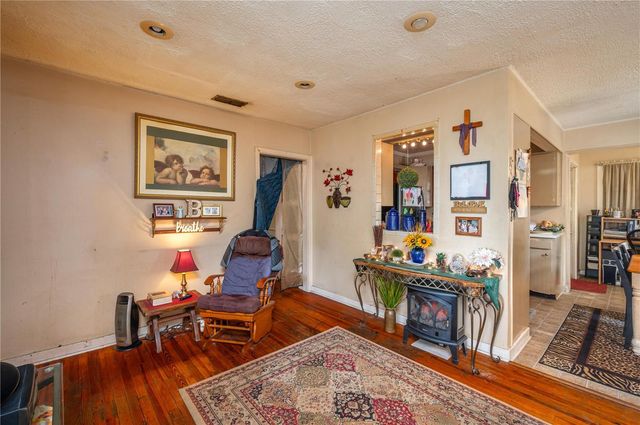 711 W VIRGINIA AVENUE, Tampa, FL 33603