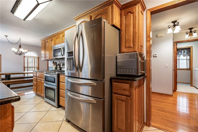 22578 Oakview Road, Siloam Springs, AR 72761