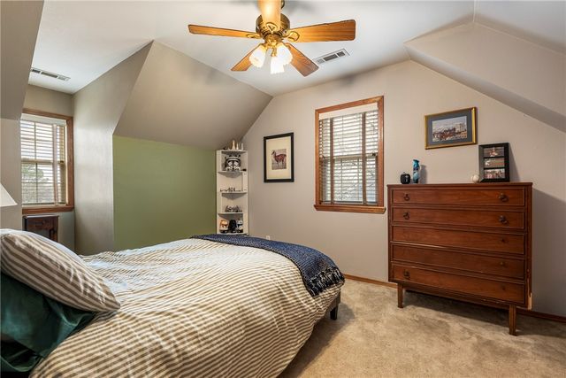 22578 Oakview Road, Siloam Springs, AR 72761