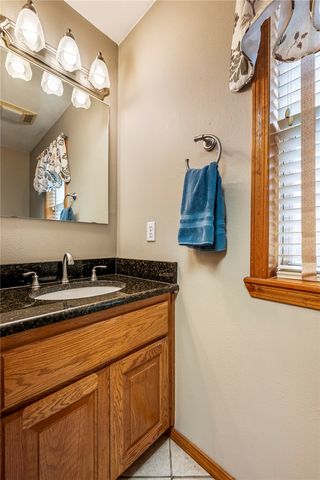 22578 Oakview Road, Siloam Springs, AR 72761