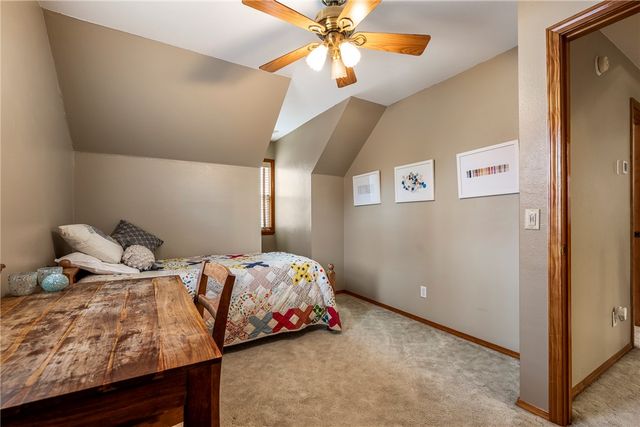 22578 Oakview Road, Siloam Springs, AR 72761