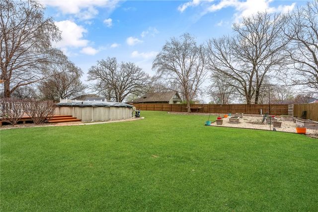 22578 Oakview Road, Siloam Springs, AR 72761