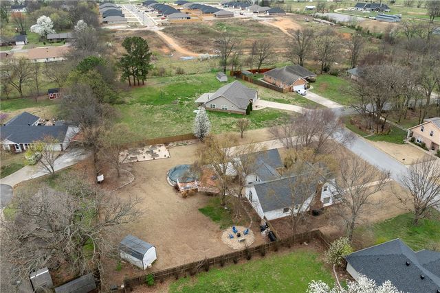 22578 Oakview Road, Siloam Springs, AR 72761