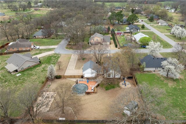 22578 Oakview Road, Siloam Springs, AR 72761