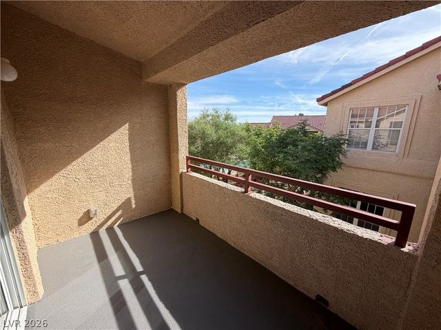 520 Arrowhead Trail 924, Henderson, NV 89015