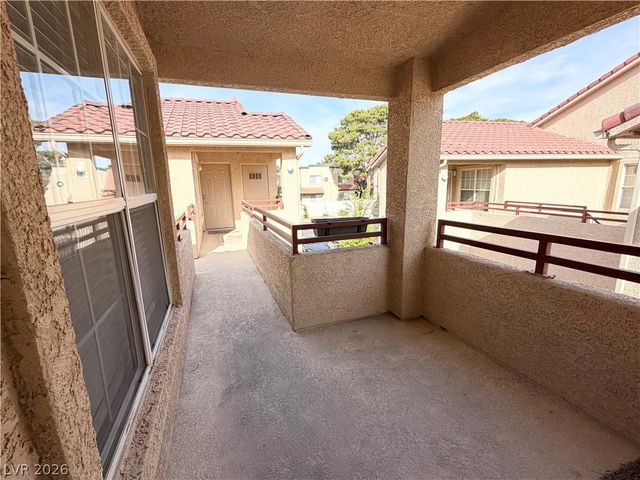 520 Arrowhead Trail 924, Henderson, NV 89015