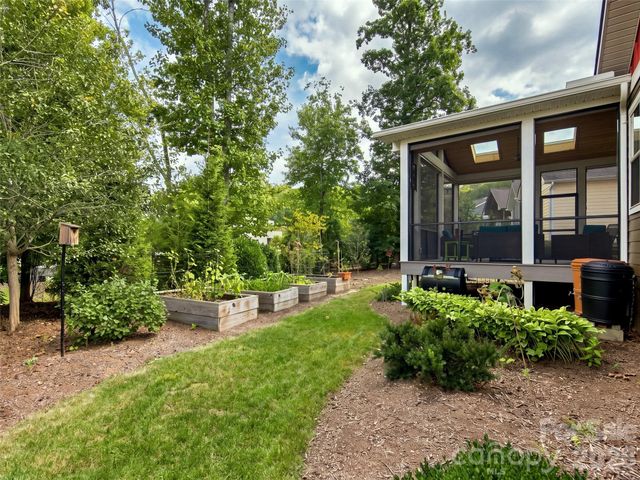 40 Buckhorn Gap Road, Biltmore Lake, NC 28715