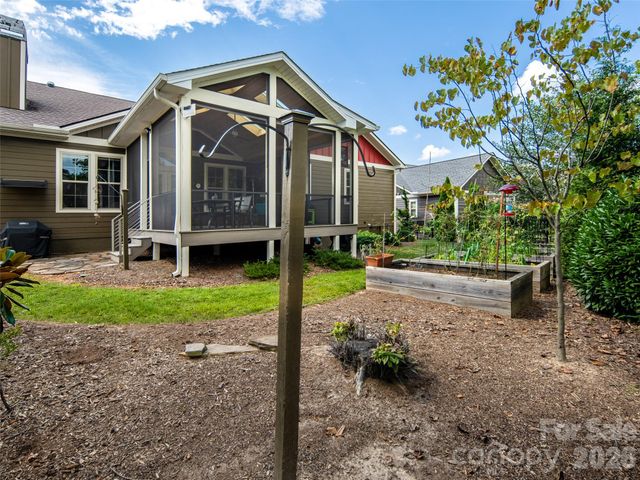 40 Buckhorn Gap Road, Biltmore Lake, NC 28715