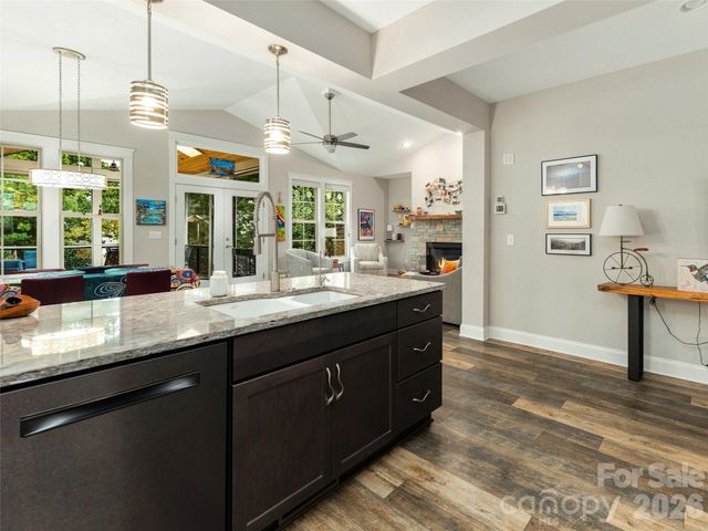 40 Buckhorn Gap Road, Biltmore Lake, NC 28715