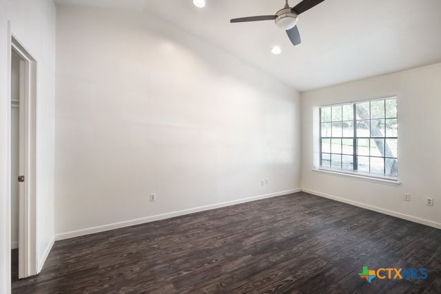 1104 Academy Street, San Marcos, TX 78666