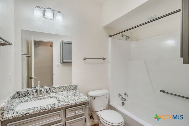 1104 Academy Street, San Marcos, TX 78666