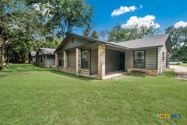 1104 Academy Street, San Marcos, TX 78666