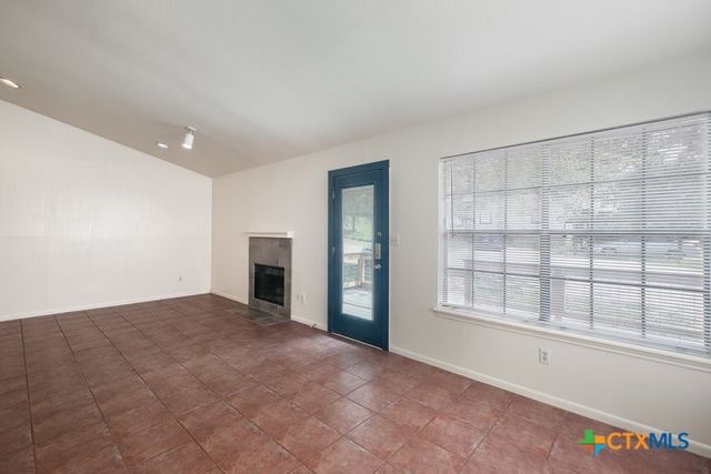 1104 Academy Street, San Marcos, TX 78666