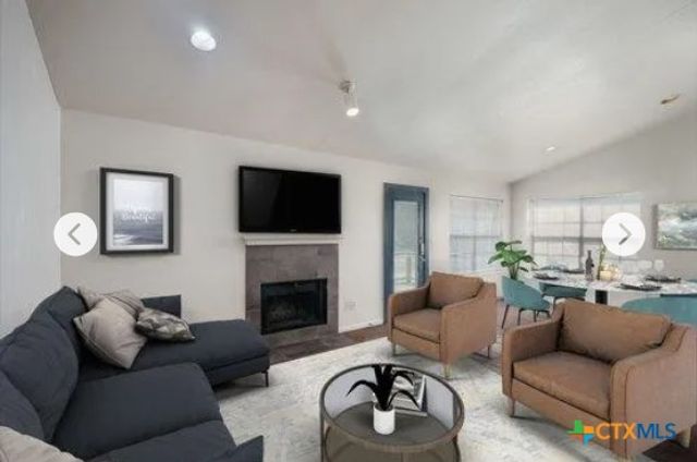 1104 Academy Street, San Marcos, TX 78666