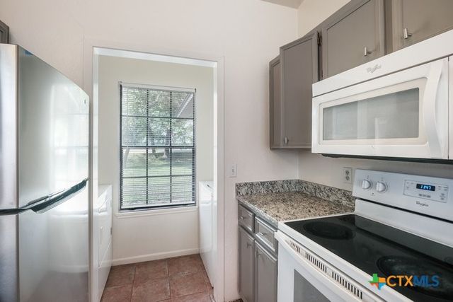 1104 Academy Street, San Marcos, TX 78666