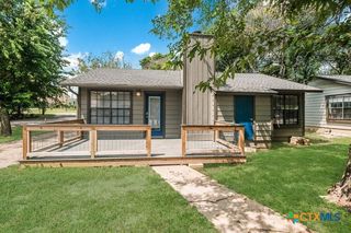 1104 Academy Street, San Marcos, TX 78666
