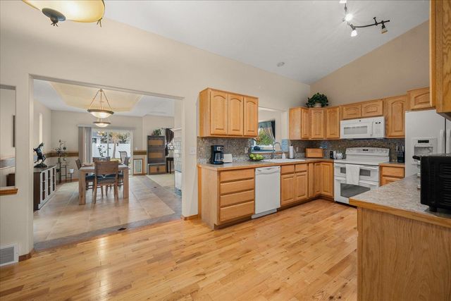 18914 E 2nd Ave, Greenacres, WA 99016