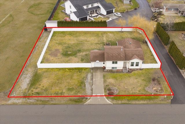 18914 E 2nd Ave, Greenacres, WA 99016