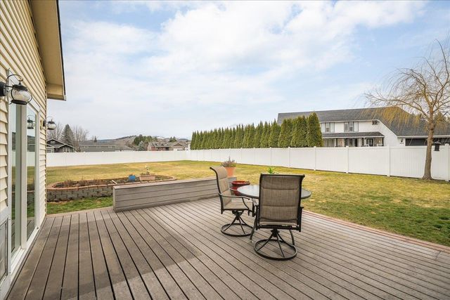 18914 E 2nd Ave, Greenacres, WA 99016