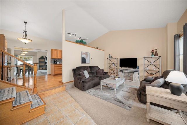 18914 E 2nd Ave, Greenacres, WA 99016