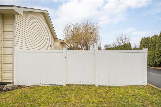 18914 E 2nd Ave, Greenacres, WA 99016