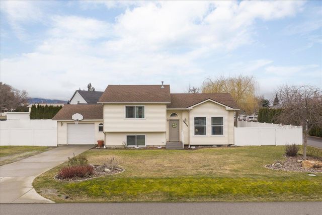 18914 E 2nd Ave, Greenacres, WA 99016