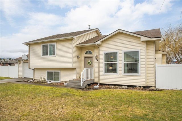 18914 E 2nd Ave, Greenacres, WA 99016