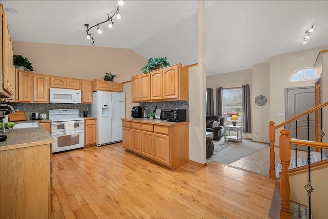 18914 E 2nd Ave, Greenacres, WA 99016