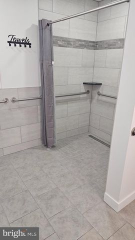 39 MAE DR, Hamilton, NJ 08620