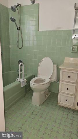 39 MAE DR, Hamilton, NJ 08620