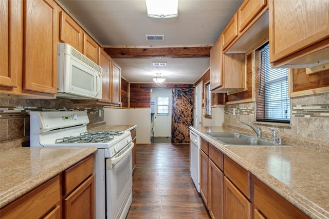 19486 Valentine, Kemp, TX 75143