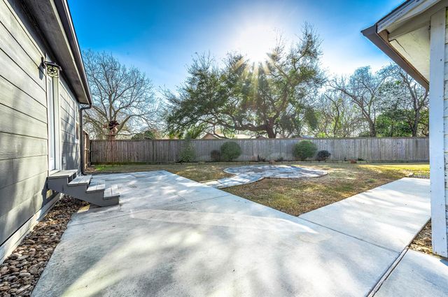 2738 Lilac Street, Pasadena, TX 77503