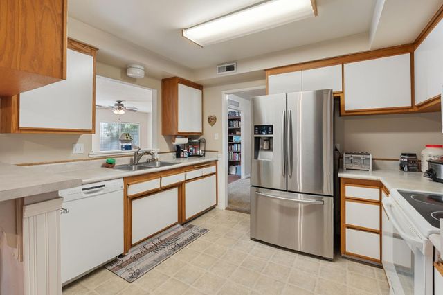 4504 Marble Way, Carmichael, CA 95608