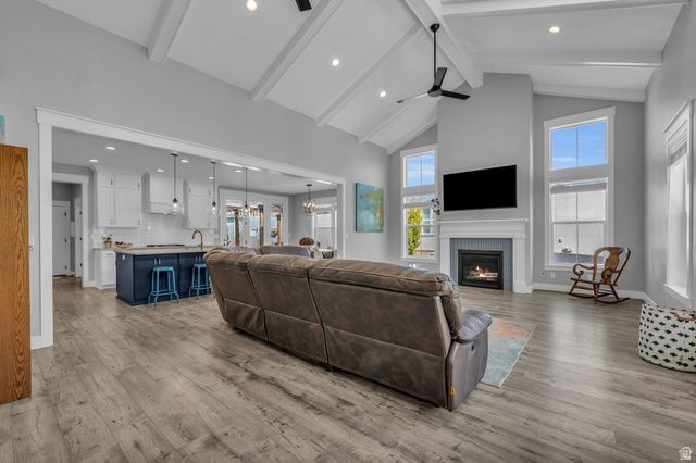 1932 W 200 N, Kaysville, UT 84037