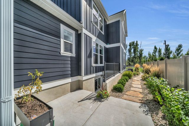 1932 W 200 N, Kaysville, UT 84037