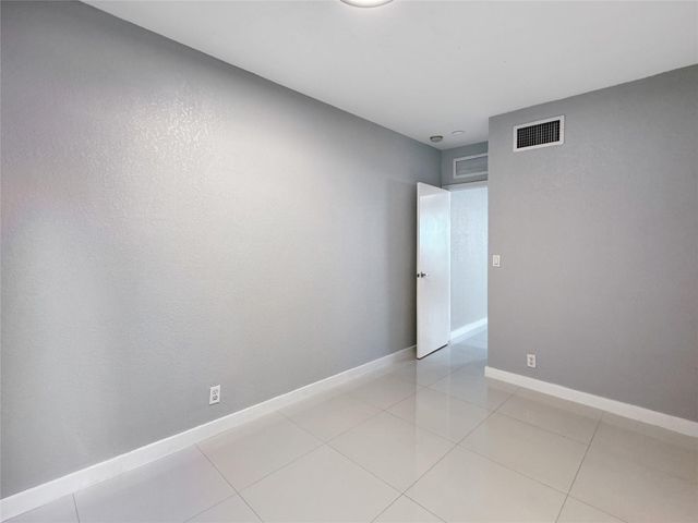 1503 NE 4th Court 4, Fort Lauderdale, FL 33301