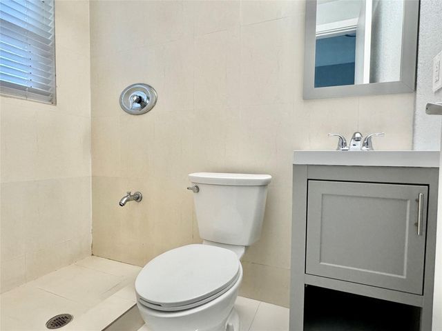 1503 NE 4th Court 4, Fort Lauderdale, FL 33301