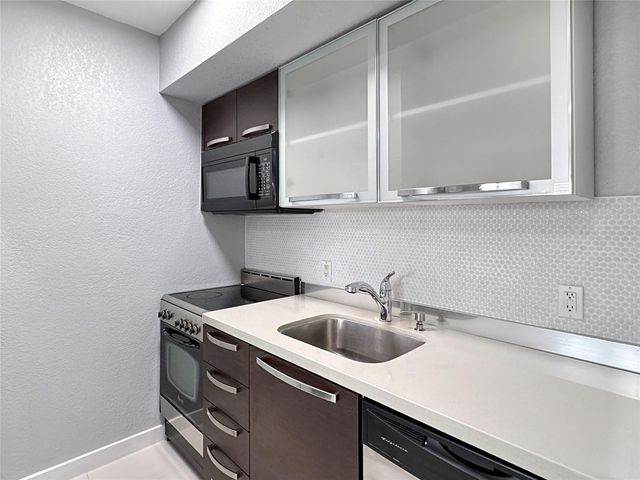 1503 NE 4th Court 4, Fort Lauderdale, FL 33301