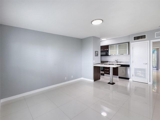 1503 NE 4th Court 4, Fort Lauderdale, FL 33301