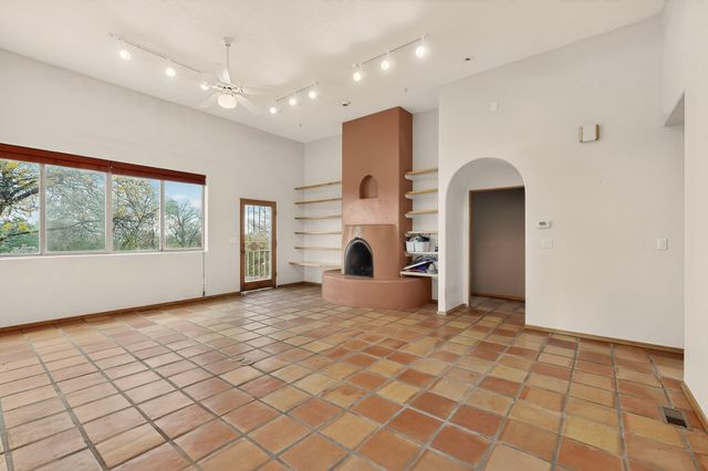 7 Casa Del Oro Way, Santa Fe, NM 87508