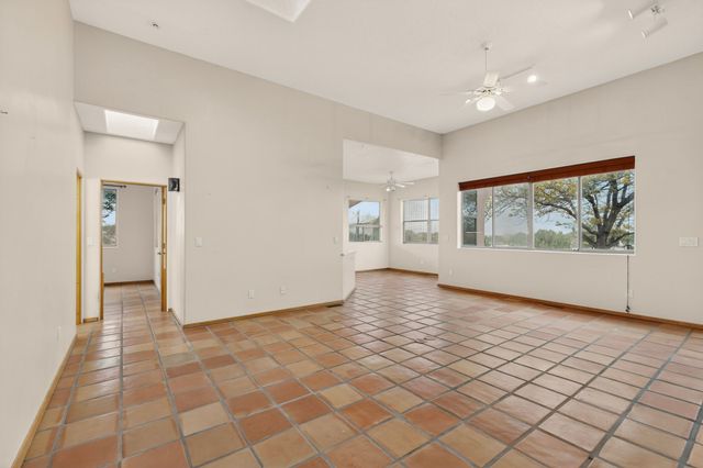 7 Casa Del Oro Way, Santa Fe, NM 87508