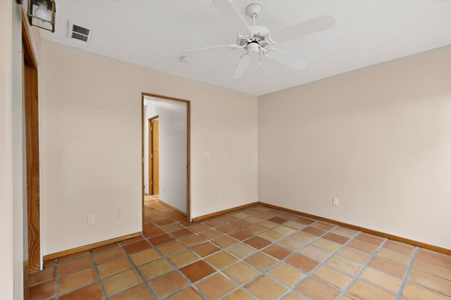 7 Casa Del Oro Way, Santa Fe, NM 87508