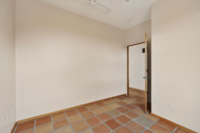 7 Casa Del Oro Way, Santa Fe, NM 87508