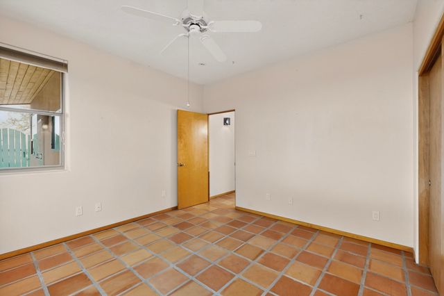7 Casa Del Oro Way, Santa Fe, NM 87508