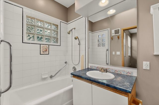 7 Casa Del Oro Way, Santa Fe, NM 87508